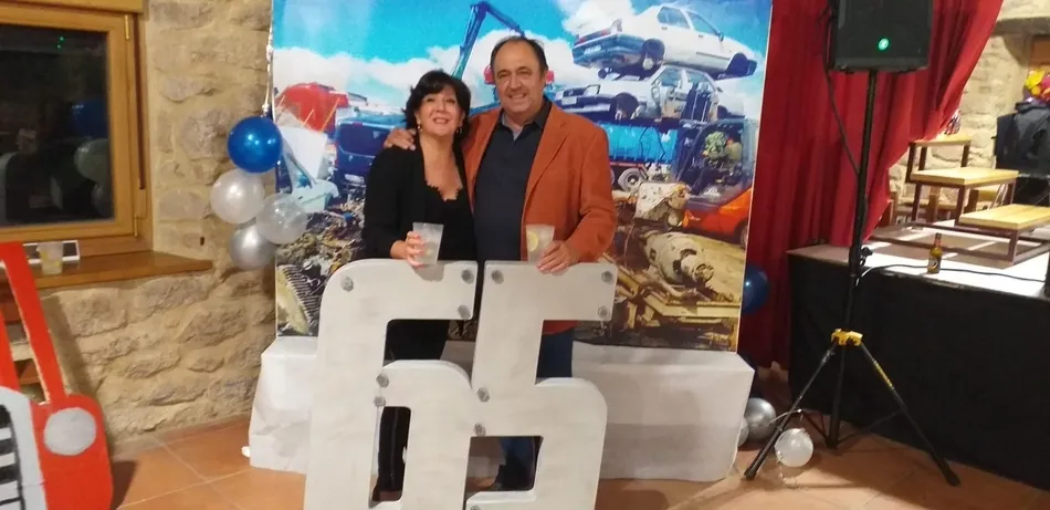 Foto 11 - Jes&uacute;s Barros celebra su jubilaci&oacute;n en Cip&eacute;rez rodeado de familiares y amigos  
