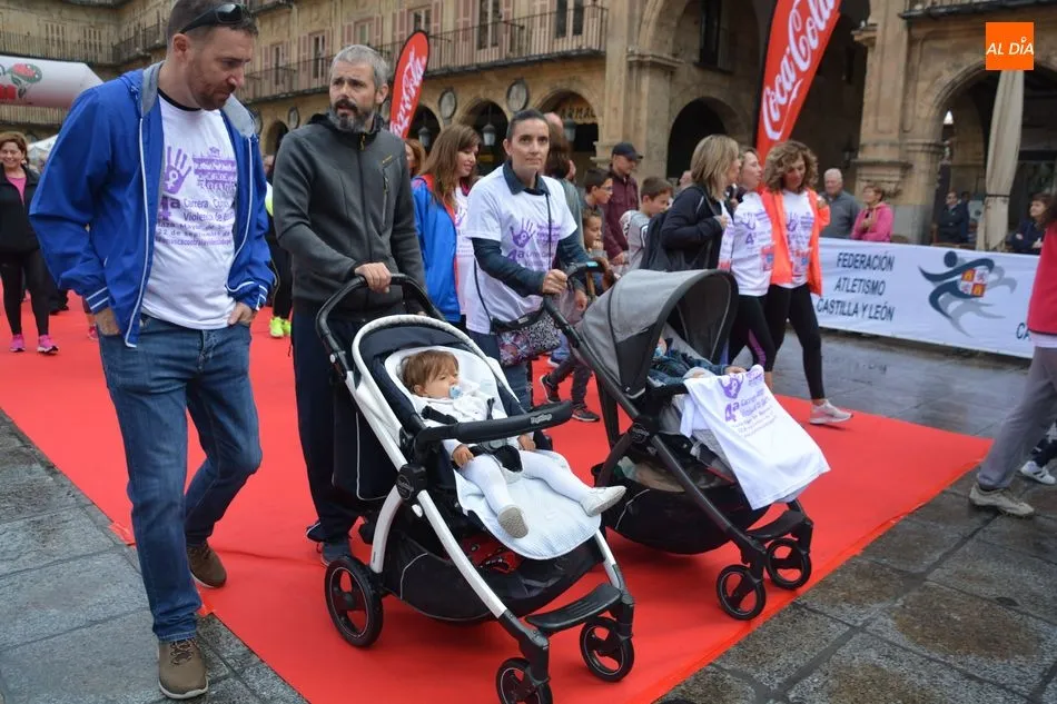 Foto 7 - Multitudinaria marcha participativa en la Carrera Popular Contra la Violencia de G&eacute;nero