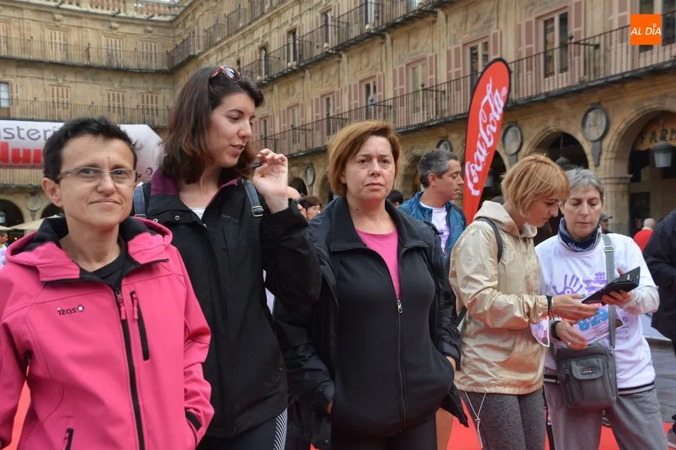 Foto 5 - Multitudinaria marcha participativa en la Carrera Popular Contra la Violencia de G&eacute;nero