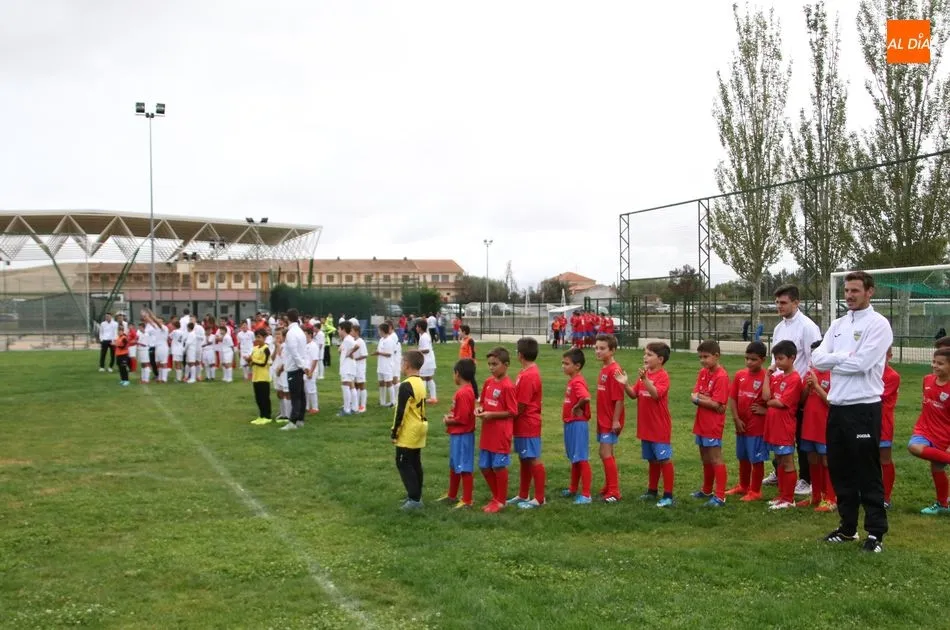 Foto 9 - El Alba de Tormes CF presenta su proyecto deportivo en el d&eacute;cimo aniversario de su fundaci&oacute;n