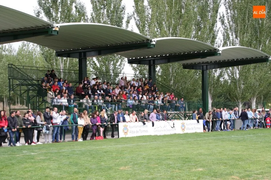 Foto 7 - El Alba de Tormes CF presenta su proyecto deportivo en el d&eacute;cimo aniversario de su fundaci&oacute;n