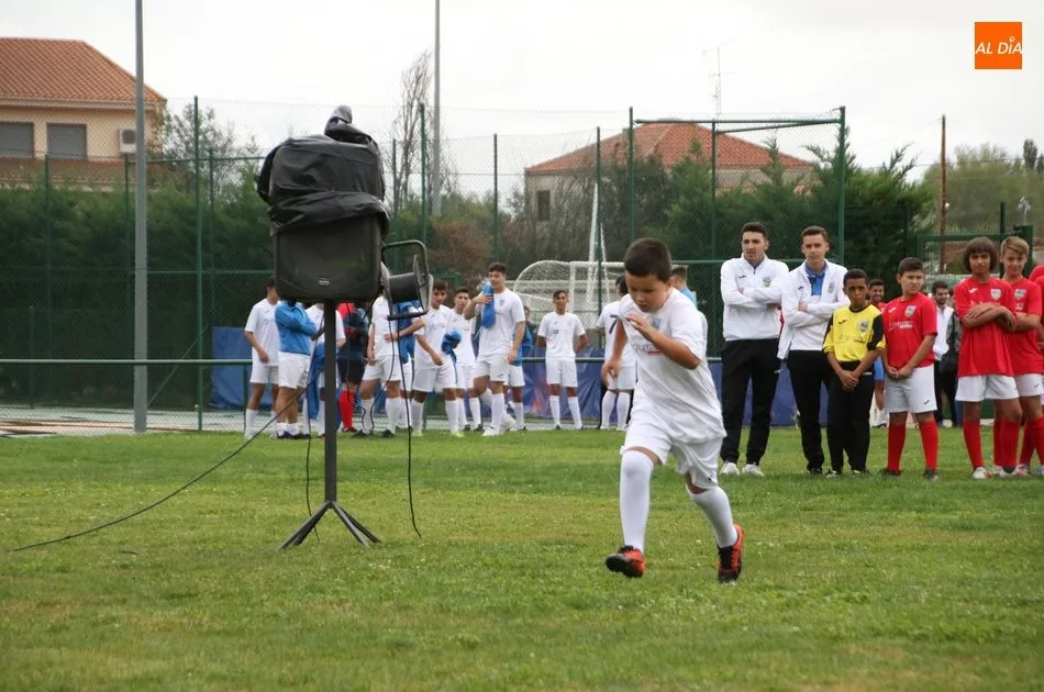Foto 5 - El Alba de Tormes CF presenta su proyecto deportivo en el d&eacute;cimo aniversario de su fundaci&oacute;n