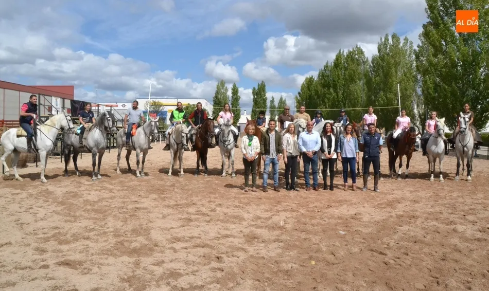 Foto 5 - Jes&uacute;s Gonz&aacute;lez, primer campe&oacute;n del nuevo Concurso de Anillas de la Feria del Caballo  