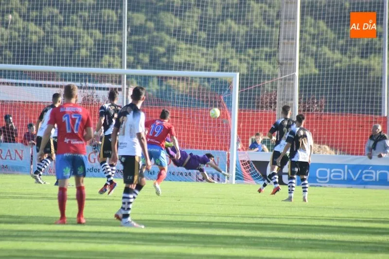 Foto 3 - Unionistas conf&iacute;a y lucha hasta el final para acabar empatando ante el Calahorra (1-1)