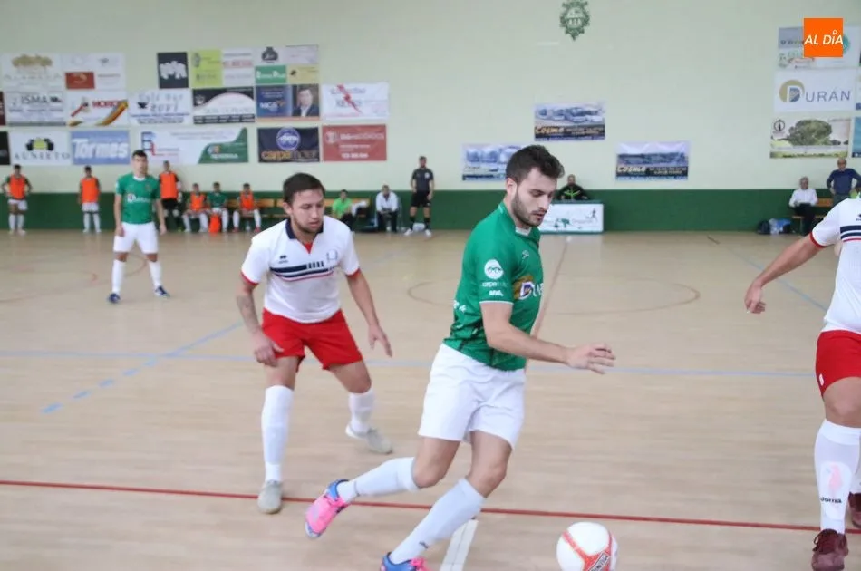 Foto 6 - El Piensos Dur&aacute;n Albense tira de coraje para derrotar al Puertas Deyma y sumar su segunda victoria ...