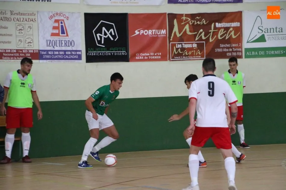 Foto 4 - El Piensos Dur&aacute;n Albense tira de coraje para derrotar al Puertas Deyma y sumar su segunda victoria ...