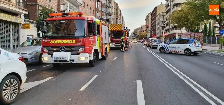 Foto 4 - Alarma en el paseo de Canalejas por el humo provocado por un cortocircuito en un edificio