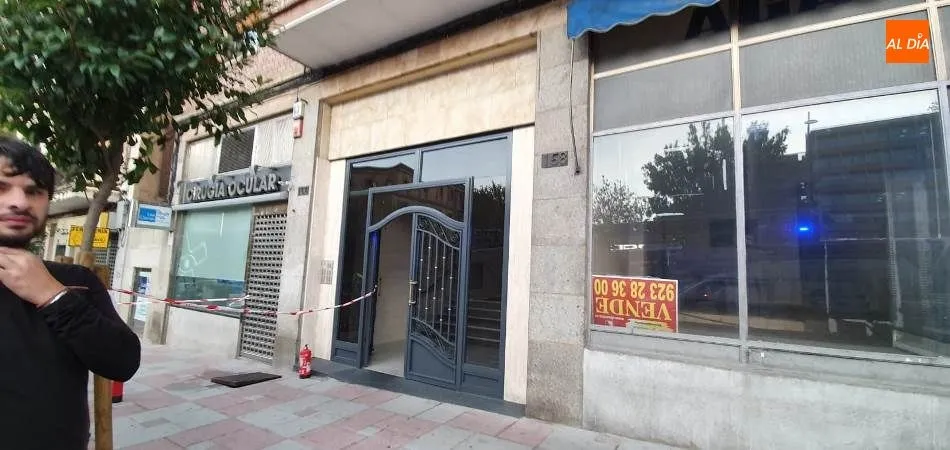 Foto 2 - Alarma en el paseo de Canalejas por el humo provocado por un cortocircuito en un edificio