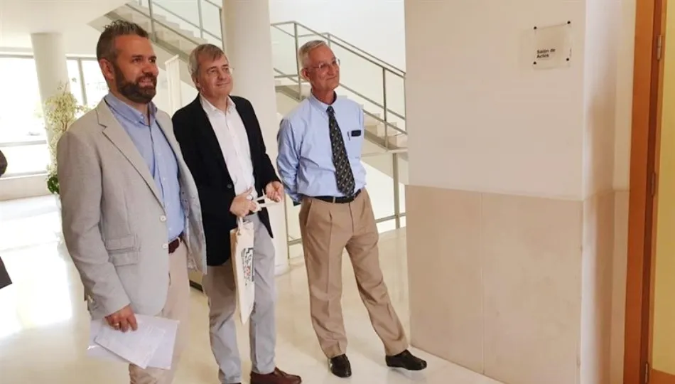 El coordinador científico de la Estrategia Nacional del Cáncer del Sistema Nacional de Salud, Josep María Borrás, en el centro, en este encuentro que se celebra en Salamanca. Foto de Europa Press