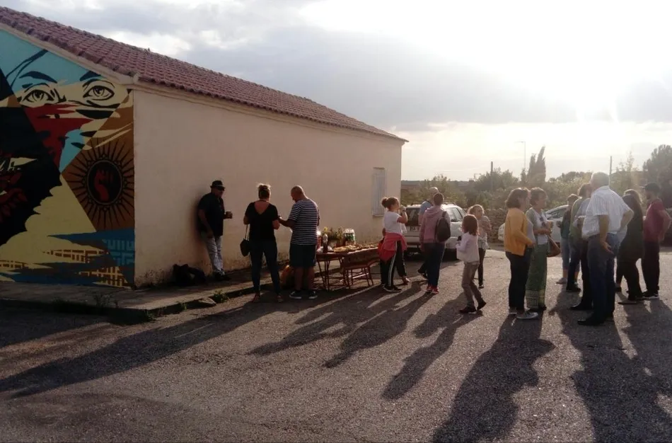 Foto 5 - Villasdardo recuerda la violencia contra las mujeres en un gran mural  