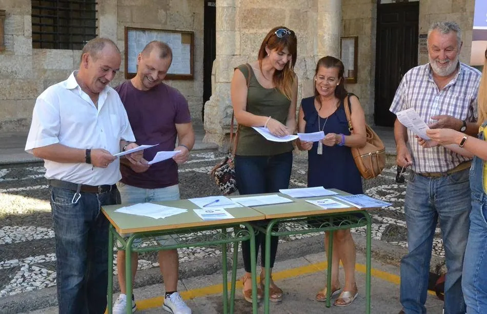 Mesa informativa instalada el año pasado por la Escuela de Idiomas