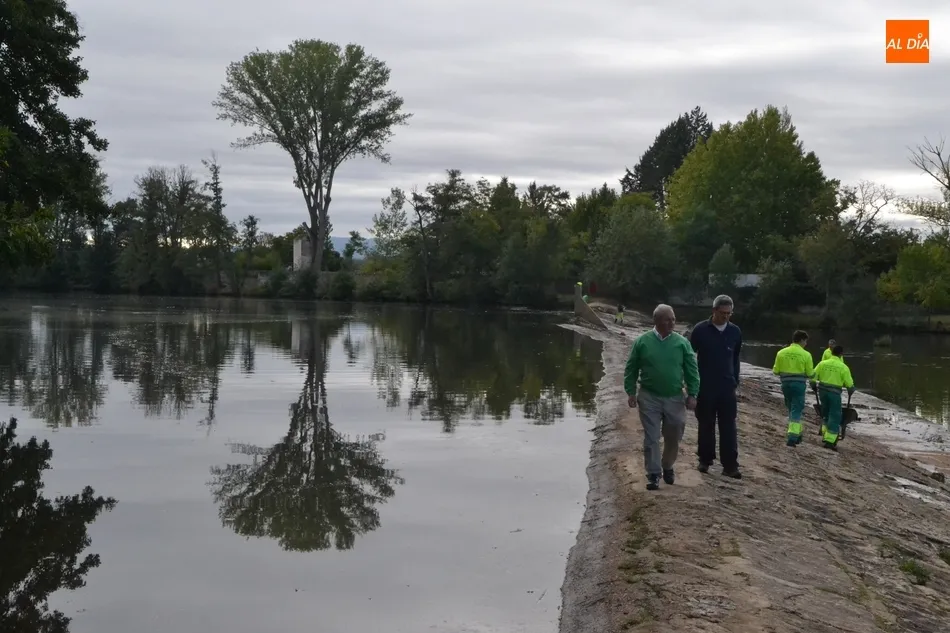 Foto 7 - D&iacute;a de retirada de los arrastres que dej&oacute; en La Pesquera la gran tormenta de la semana pasada  