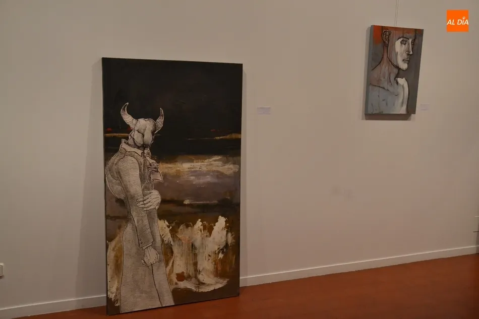 El artista portugués Rodrigo Dias expone su obra en la Casa de la Cultura  