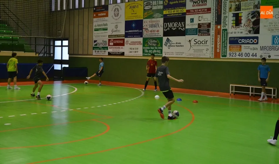 Foto 9 - El III Columnas contar&aacute; este curso con 2 equipos Cadete, que tendr&aacute;n un ca&oacute;tico calendario  
