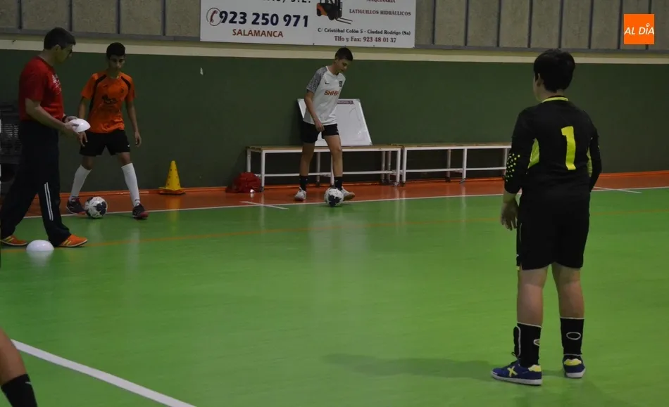 Foto 6 - El III Columnas contar&aacute; este curso con 2 equipos Cadete, que tendr&aacute;n un ca&oacute;tico calendario  