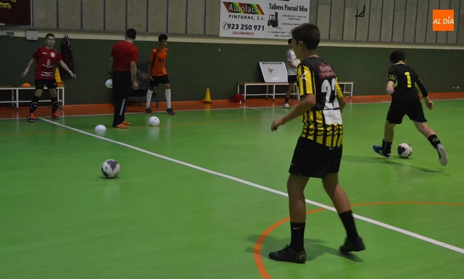 Foto 7 - El III Columnas contar&aacute; este curso con 2 equipos Cadete, que tendr&aacute;n un ca&oacute;tico calendario  