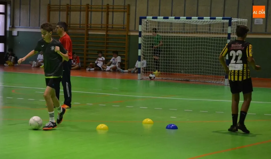 Foto 3 - El III Columnas contar&aacute; este curso con 2 equipos Cadete, que tendr&aacute;n un ca&oacute;tico calendario  
