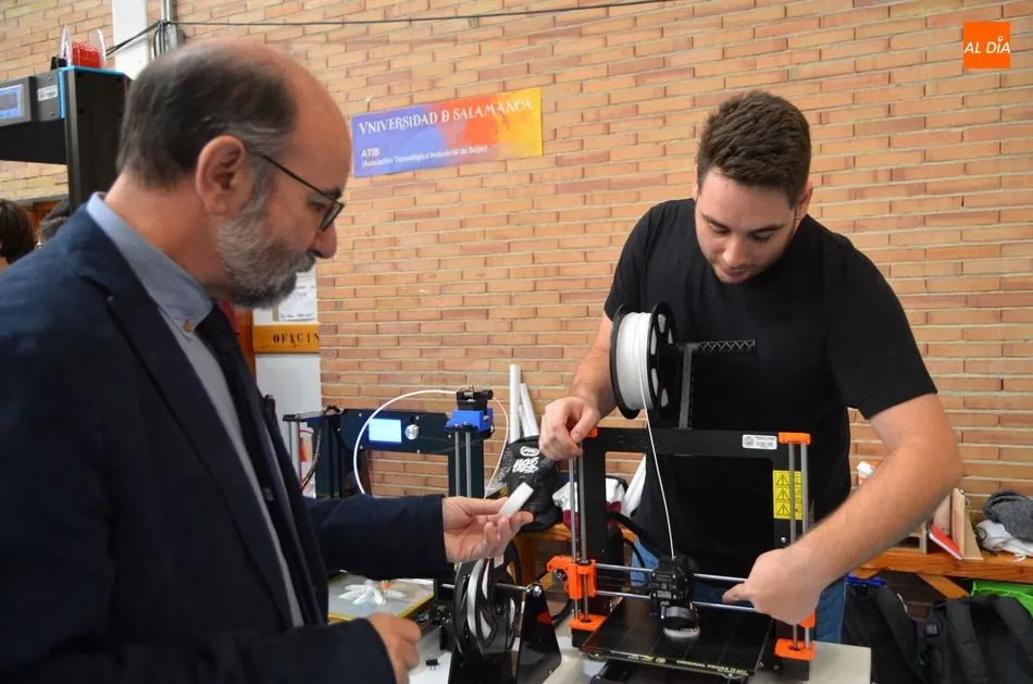 Foto 9 - Bienvenida a los 49 nuevos alunos y 12 estudiantes de m&aacute;ster del Campus de B&eacute;jar de la USAL