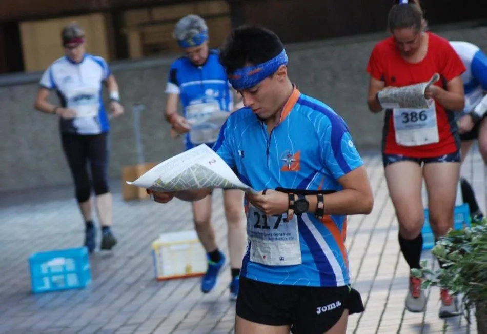Foto 4 - Miembros de Ciudad Rodrigo Orientaci&oacute;n vuelven a tomar parte en la London City Race  