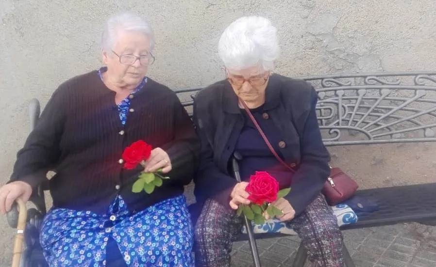 Foto 3 - Los vecinos del Camino del Cementerio consiguen un paso de cebra tras a&ntilde;os de reivindicaci&oacute;n  