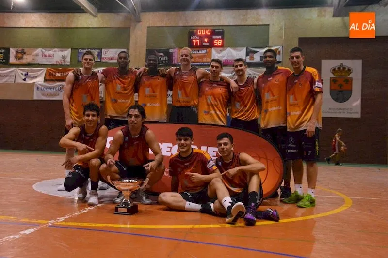 Celebración de los jugadores del Aquimisa Basket / Lydia González