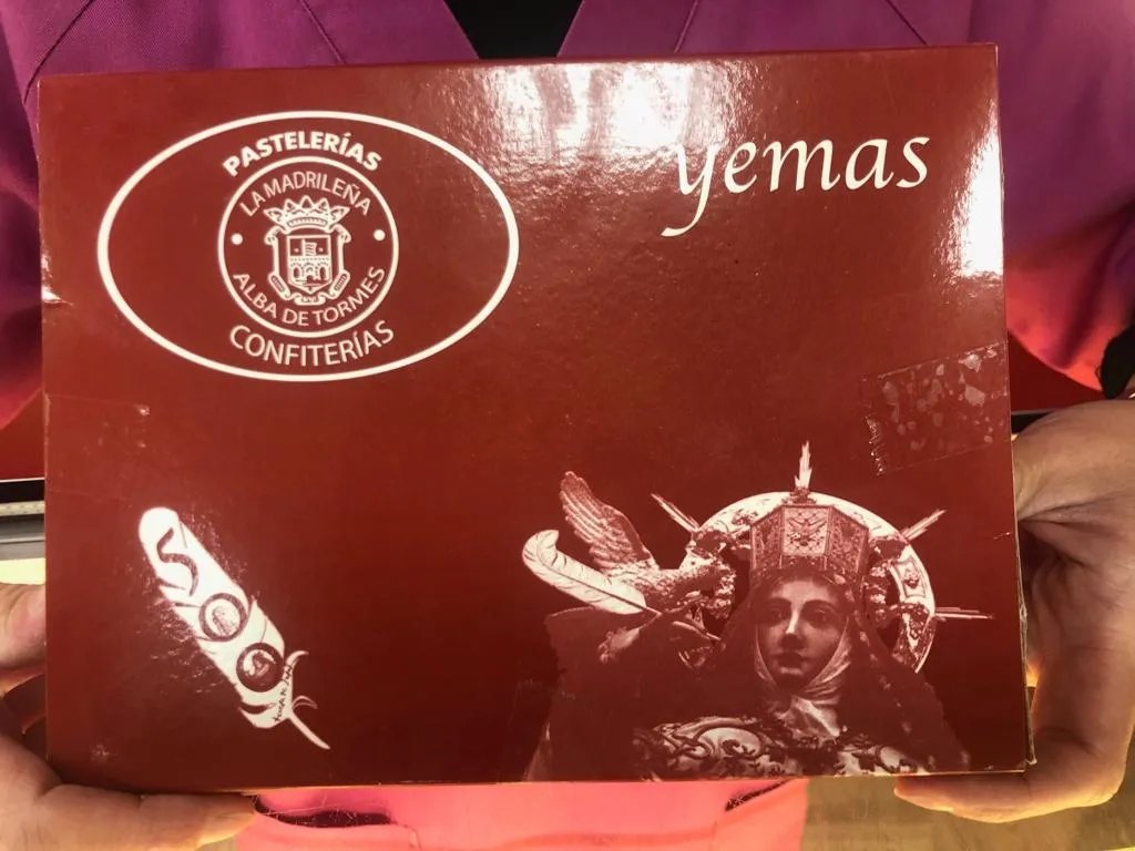 Foto 4 - El Piensos Dur&aacute;n Albense visita una de las tiendas de La Madrile&ntilde;a para agradecer su apoyo una...