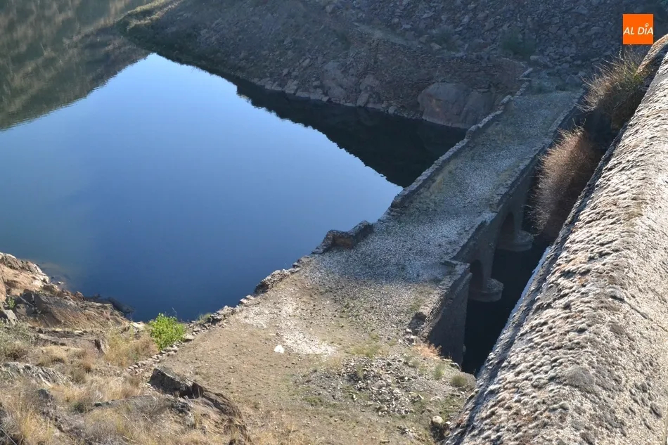 Foto 9 - Someten al nuevo puente del Risco de Martiago a las pruebas de carga  