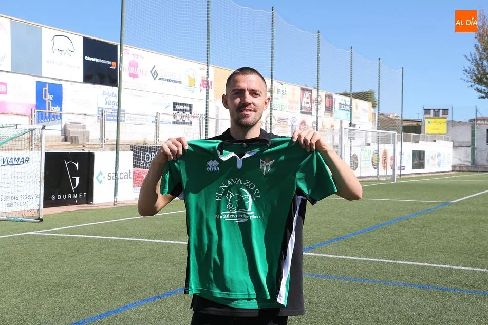 Daniel Skorski en el Municipal de Guijuelo durante su presentación