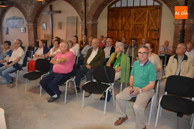 Joaquín Merchán, Agustín Prieto y Leonor Conde participan en una charla coloquio organizada por...
