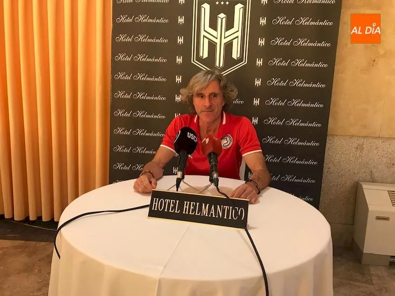 Roberto Aguirre durante la rueda de prensa / Pedro Zaballos