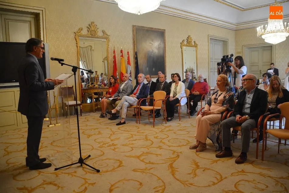 Foto 2 - Los Premios de Novela y Poes&iacute;a Ciudad de Salamanca son para Juli&aacute;n Granado y Tom&aacute;s Hern&aacute;ndez