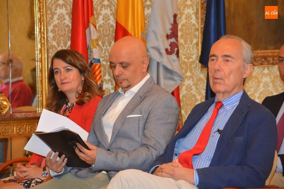 Foto 3 - Los Premios de Novela y Poes&iacute;a Ciudad de Salamanca son para Juli&aacute;n Granado y Tom&aacute;s Hern&aacute;ndez