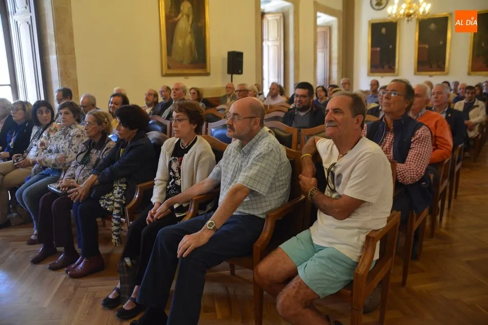 Foto 7 - La Asociaci&oacute;n de Amigos de Unamuno rinde homenaje a la memoria del poeta