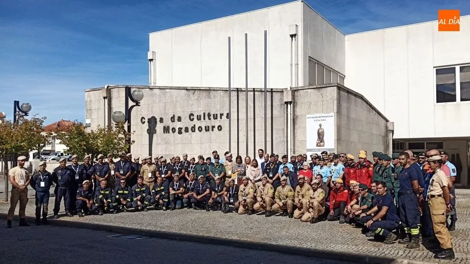 Foto 9 - Los Bomberos de Lumbrales participan en un simulacro de rescate en el Parque Natural del Duero...