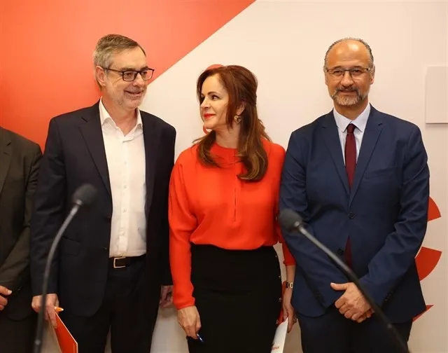 La expresidenta de las Cortes de Castilla y León Silvia Clemente junto al secretario general de Ciudadanos, José Manuel Villegas, en la presentación de su candidatura a las primarias de Cs / Europa Press