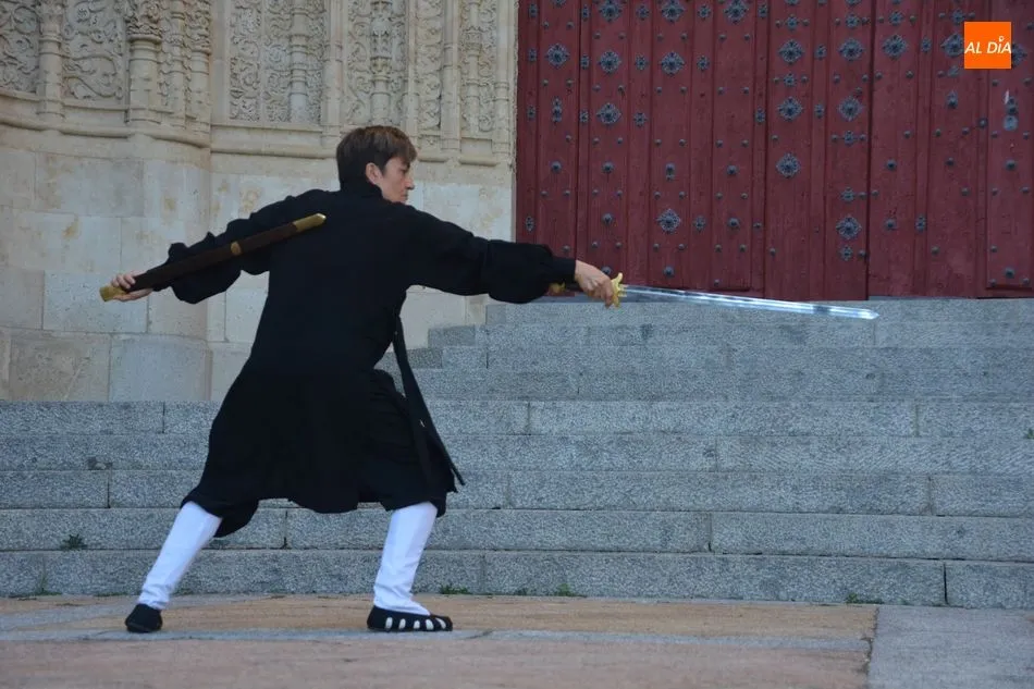 Foto 9 - El maestro Xu Benli participa en una demostraci&oacute;n de taichi a cargo de la Asociaci&oacute;n Taiping