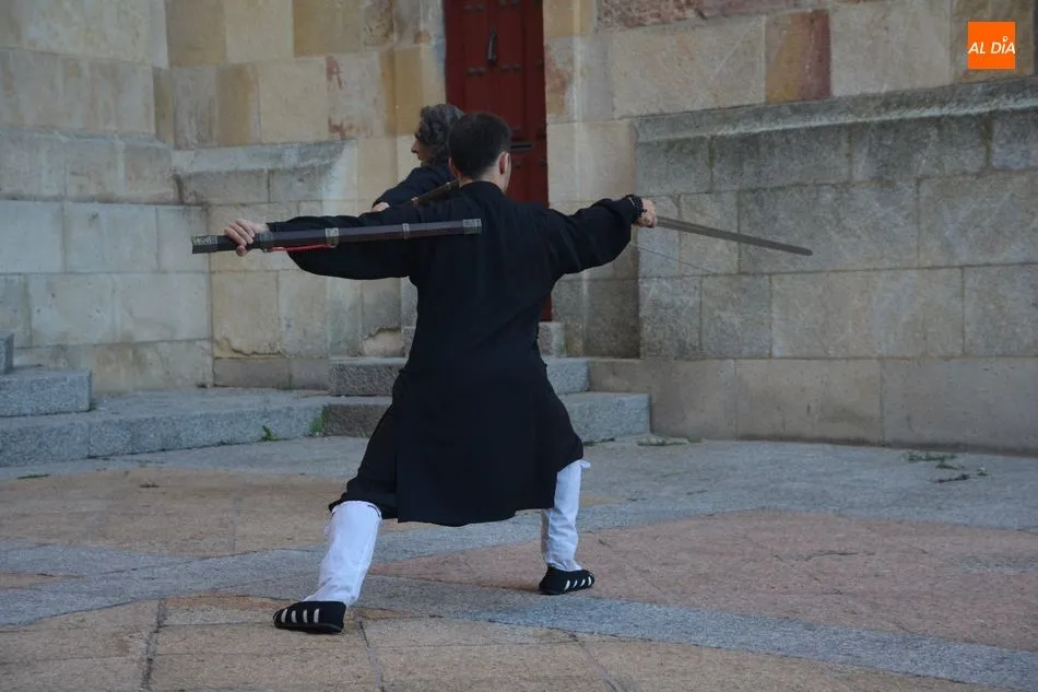 Foto 6 - El maestro Xu Benli participa en una demostraci&oacute;n de taichi a cargo de la Asociaci&oacute;n Taiping