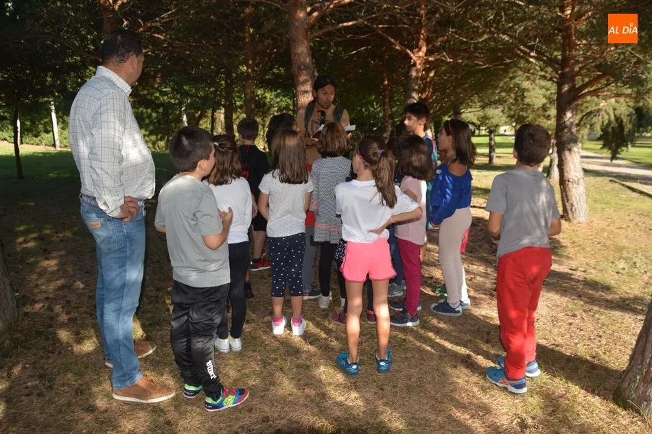 Foto 8 - Los m&aacute;s peque&ntilde;os de Huerta Otea disfrutan de las fiestas con juegos infantiles