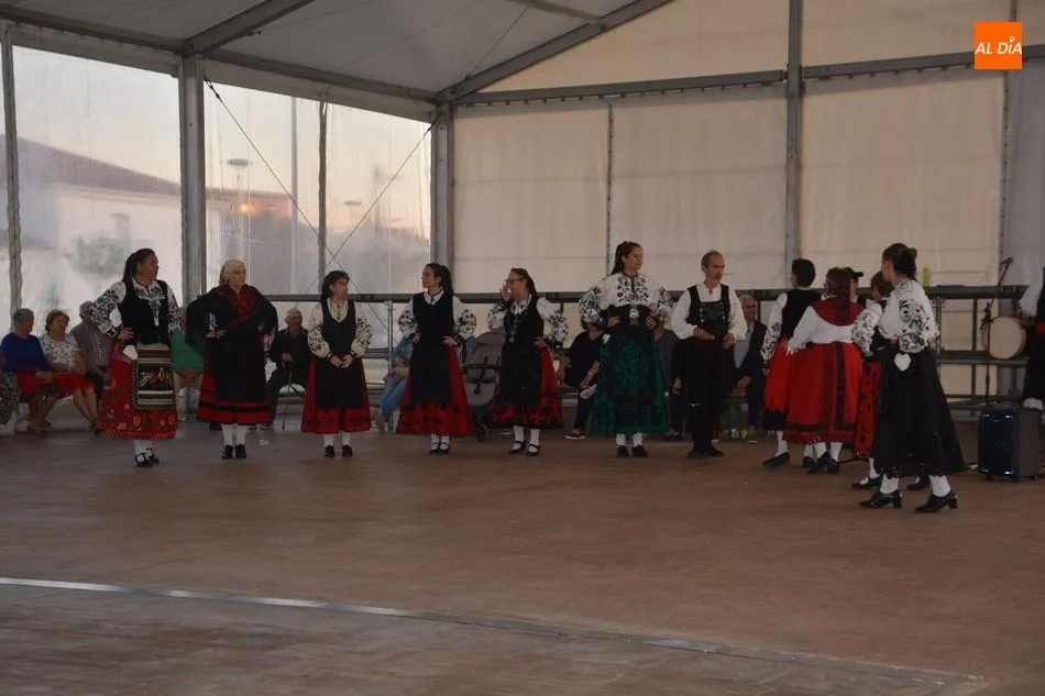 Foto 8 - Bailes charros para amenizar la segunda jornada festiva de Santiz