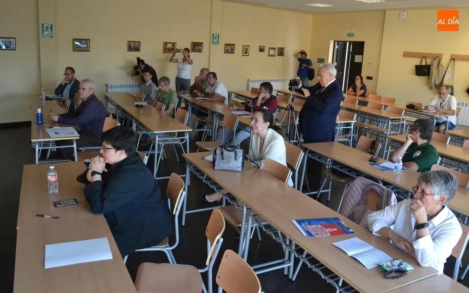 Foto 5 - La despoblaci&oacute;n centra el debate en las jornadas sobre la Europa que quieren los j&oacute;venes  