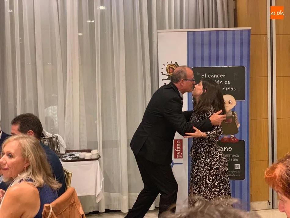 Foto 10 - Pyfano celebra la IV Cena Ben&eacute;fica contra el c&aacute;ncer infantil