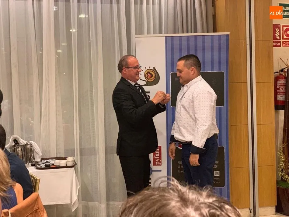 Foto 9 - Pyfano celebra la IV Cena Ben&eacute;fica contra el c&aacute;ncer infantil