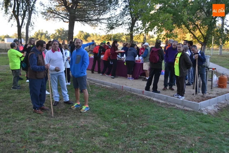 Foto 8 - M&aacute;s de 120 peregrinos participan en una nueva etapa de las II Jornadas Teresianas de...