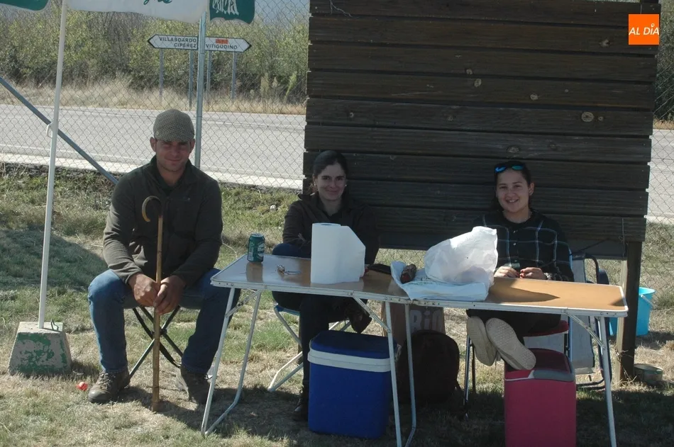 Foto 7 - La Feria de Artesan&iacute;a y Alimentaci&oacute;n, y la Feria Canina de Villar de Peralonso cumplen las...