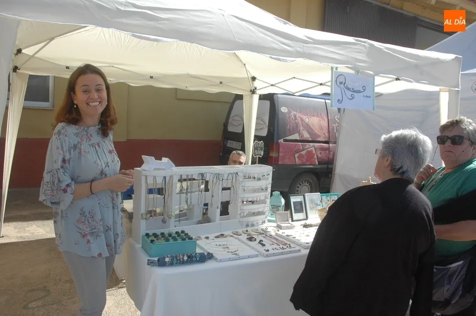 Foto 6 - La Feria de Artesan&iacute;a y Alimentaci&oacute;n, y la Feria Canina de Villar de Peralonso cumplen las...