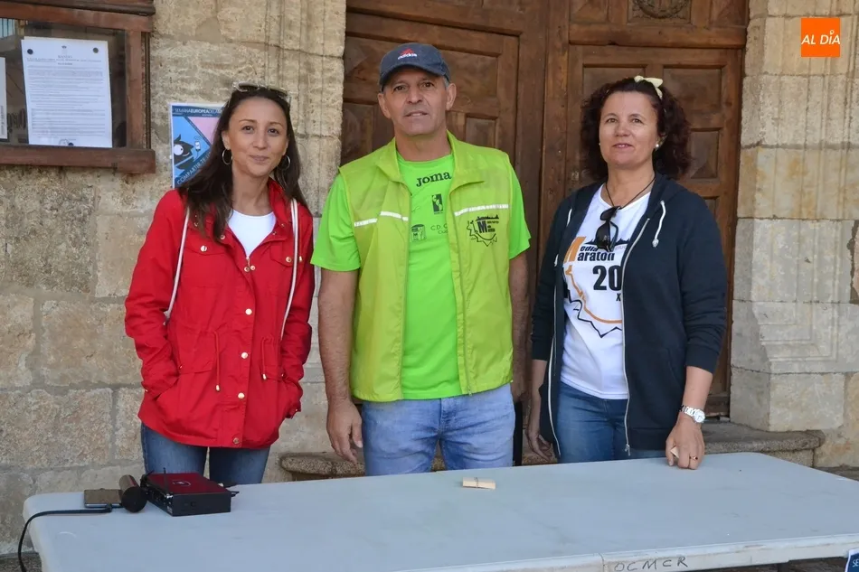 Foto 4 - Unas 85 personas desayunan gratis por subir a la Plaza Mayor en bici  