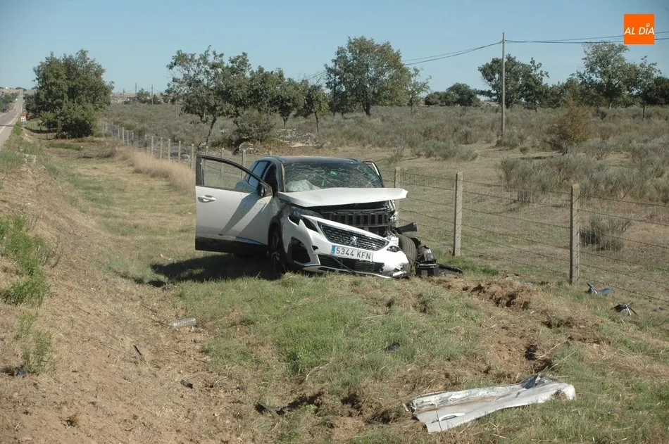 Foto 2 - Un vecino de Vitigudino fallece en un accidente de tr&aacute;fico en Villar de Peralonso  