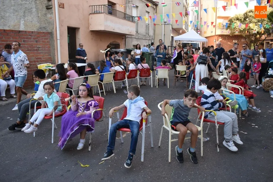 Foto 9 - Numerosas actividades amenizan las fiestas en el barrio San Miguel  