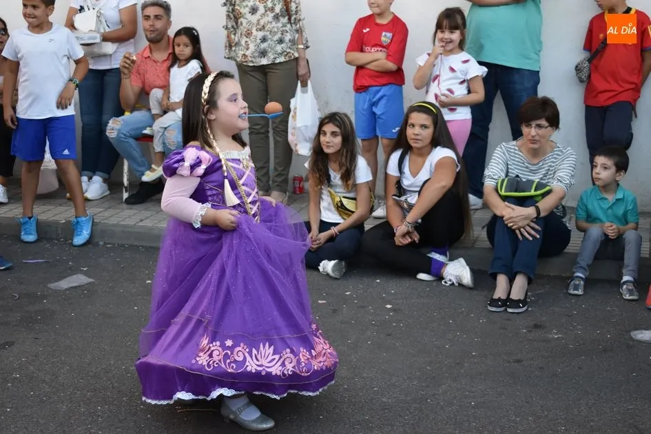 Foto 2 - Numerosas actividades amenizan las fiestas en el barrio San Miguel  
