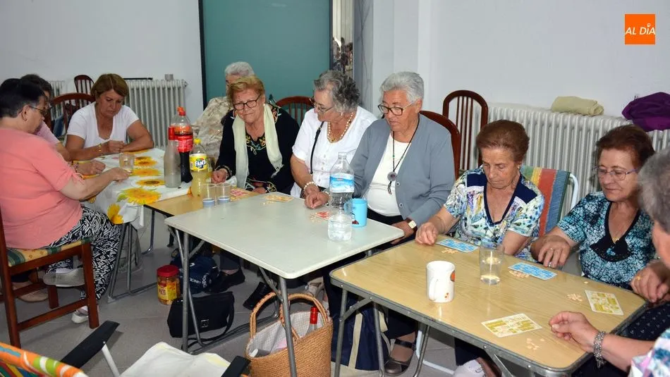 Foto 2 - Las Mujeres de la Asociaci&oacute;n &lsquo;Villa de Lumbrales&rsquo; celebran su ya tradicional jornada de...